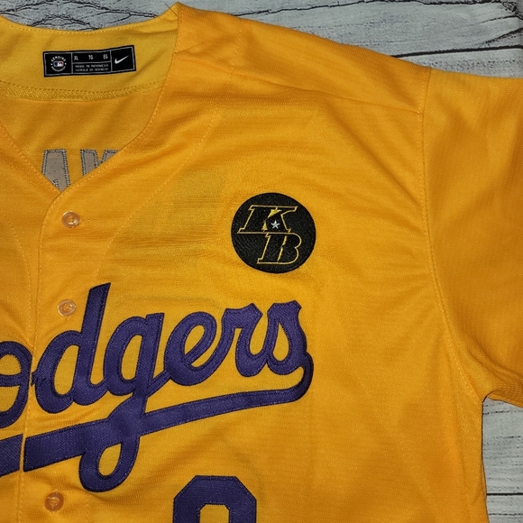 Los Angeles Dodgers | Kobe Bryant Jersey - Picture 3 of 3